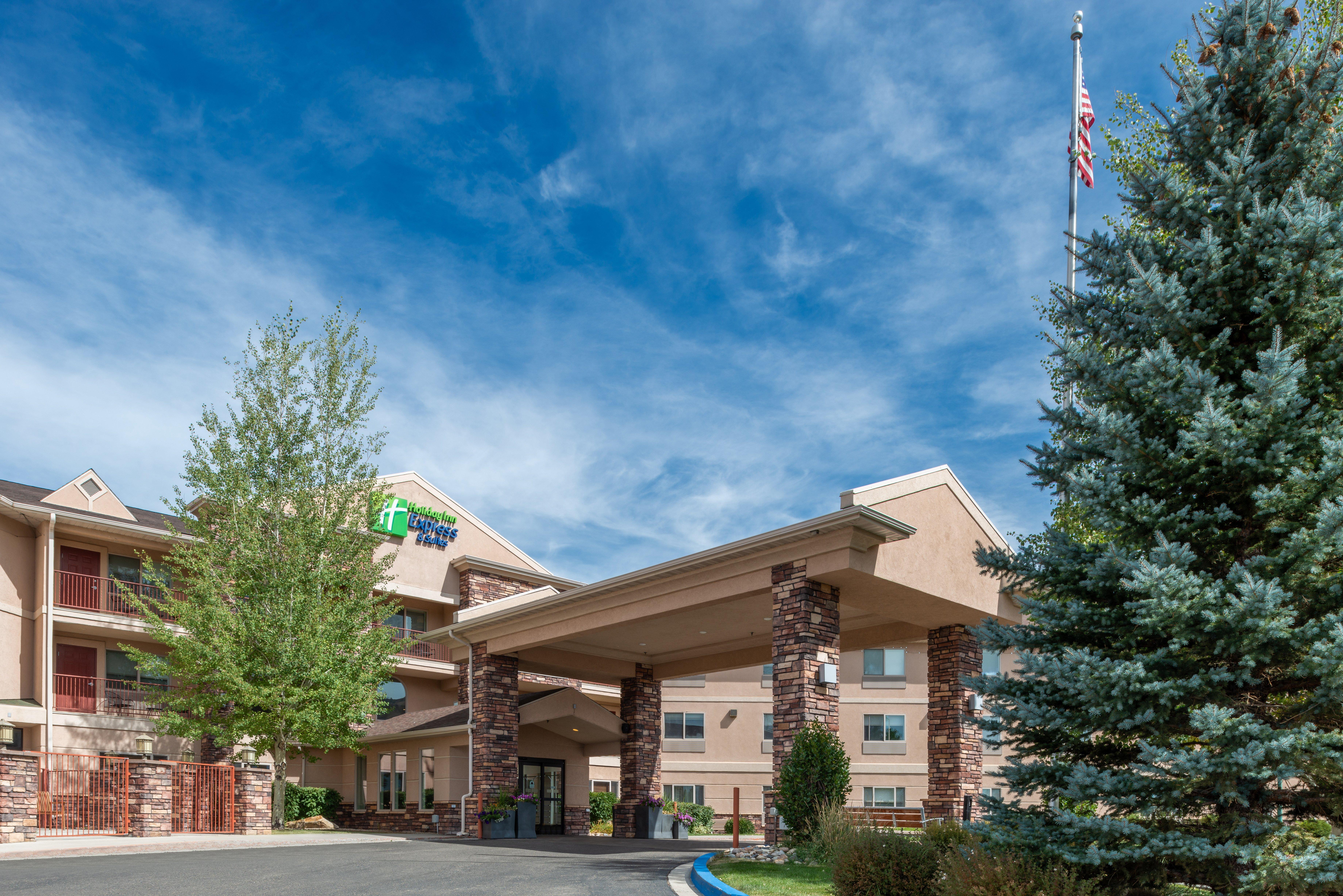 Holiday Inn Express Hotel & Suites Gunnison By Ihg Exterior photo