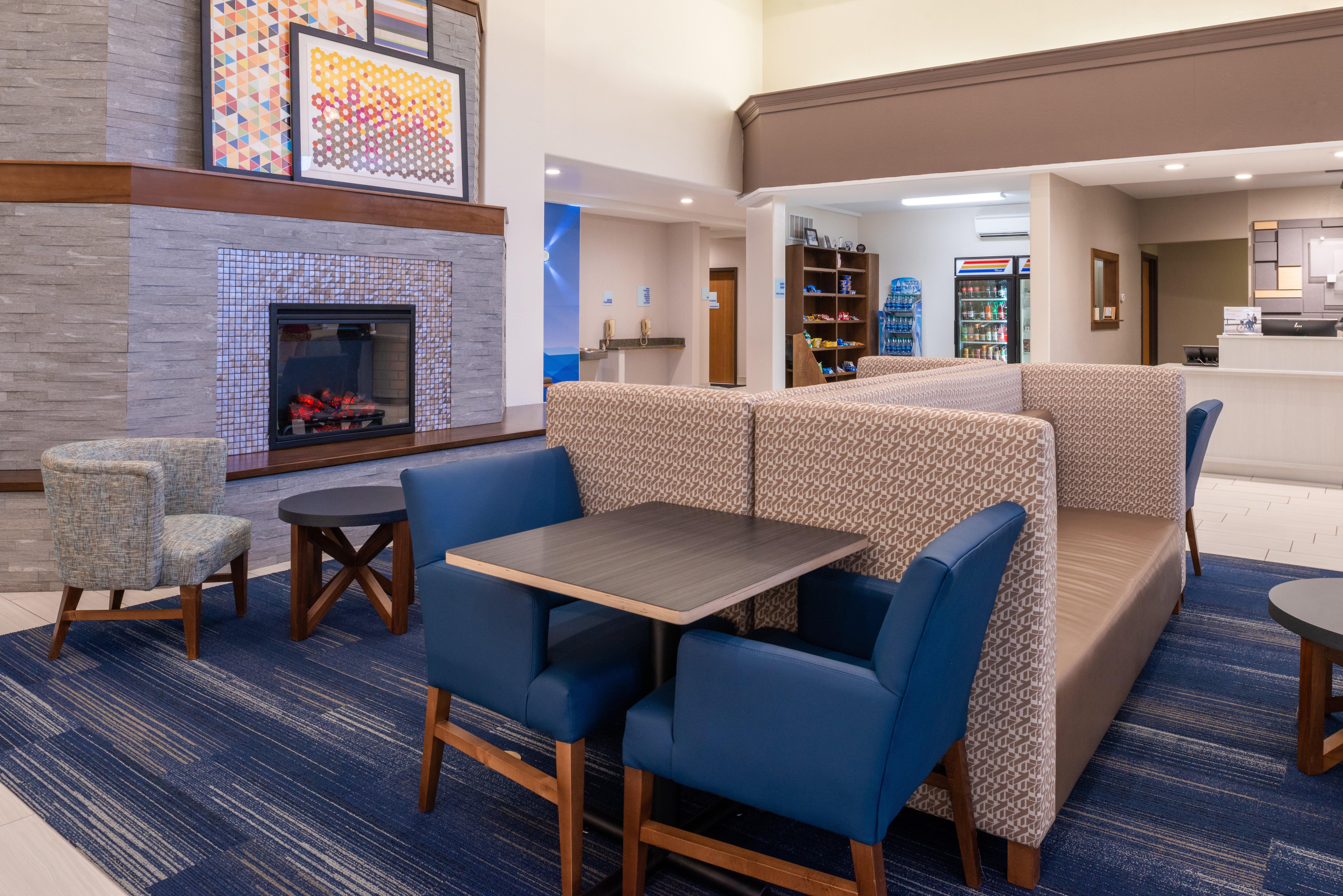 Holiday Inn Express Hotel & Suites Gunnison By Ihg Exterior photo