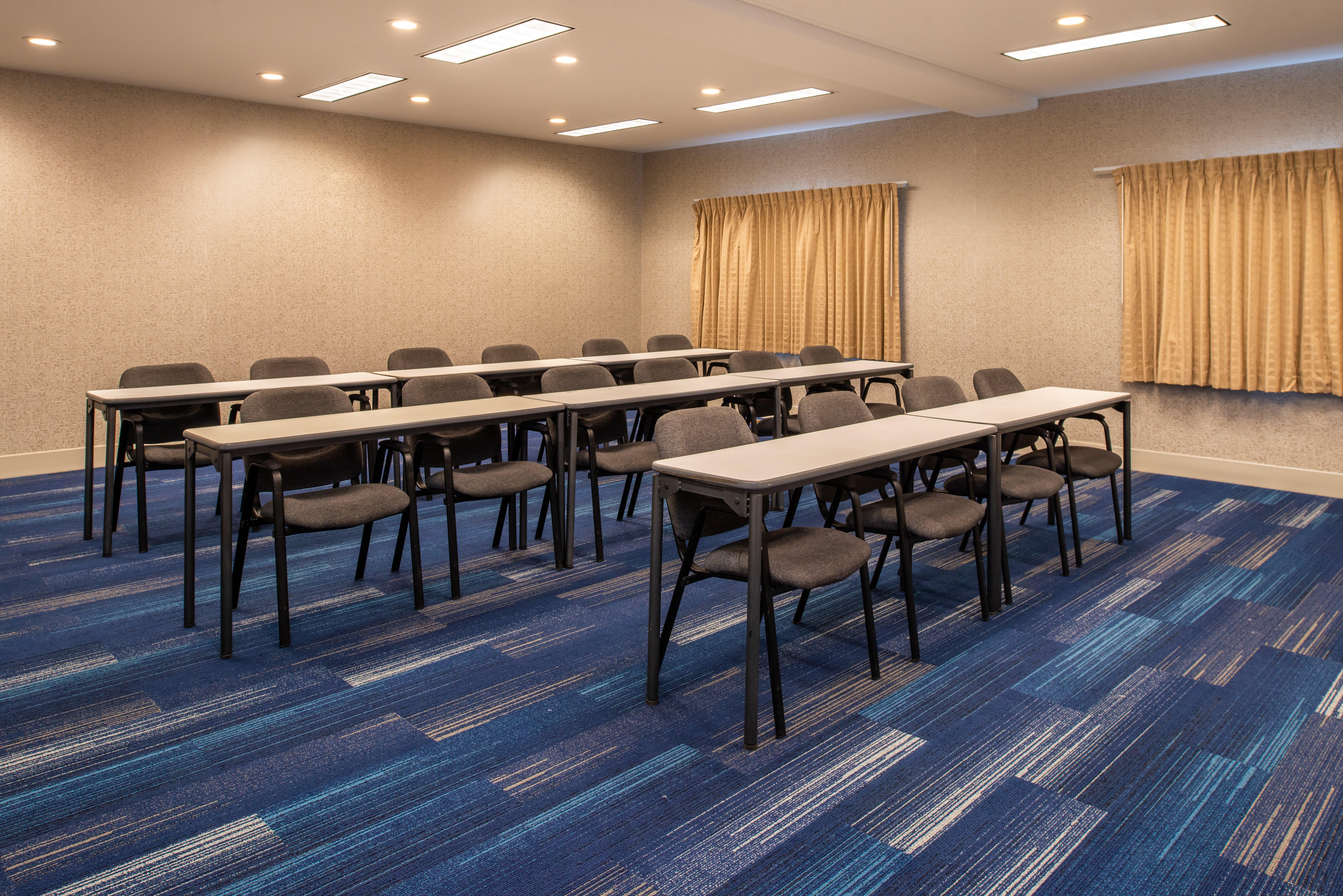 Holiday Inn Express Hotel & Suites Gunnison By Ihg Exterior photo