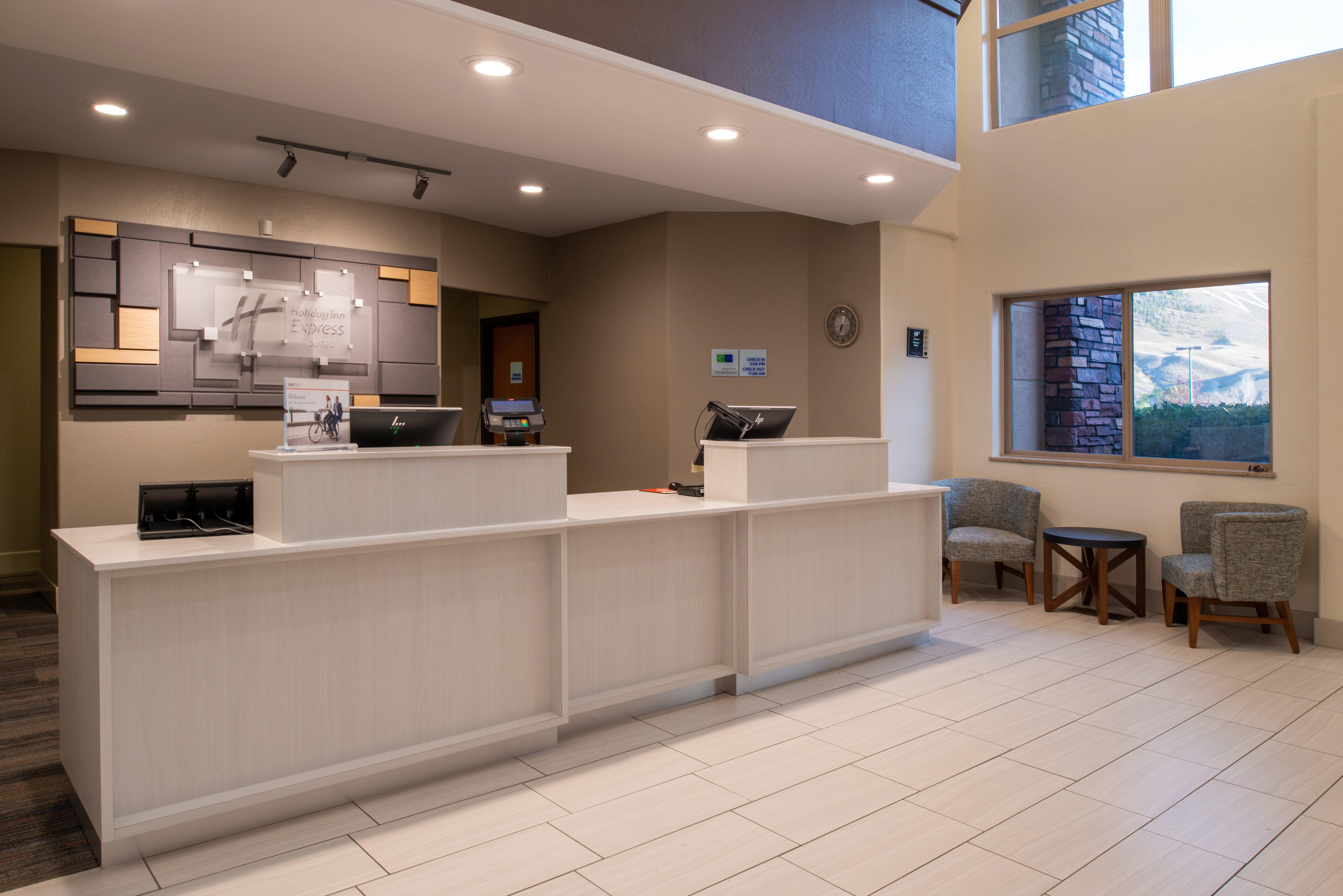 Holiday Inn Express Hotel & Suites Gunnison By Ihg Exterior photo