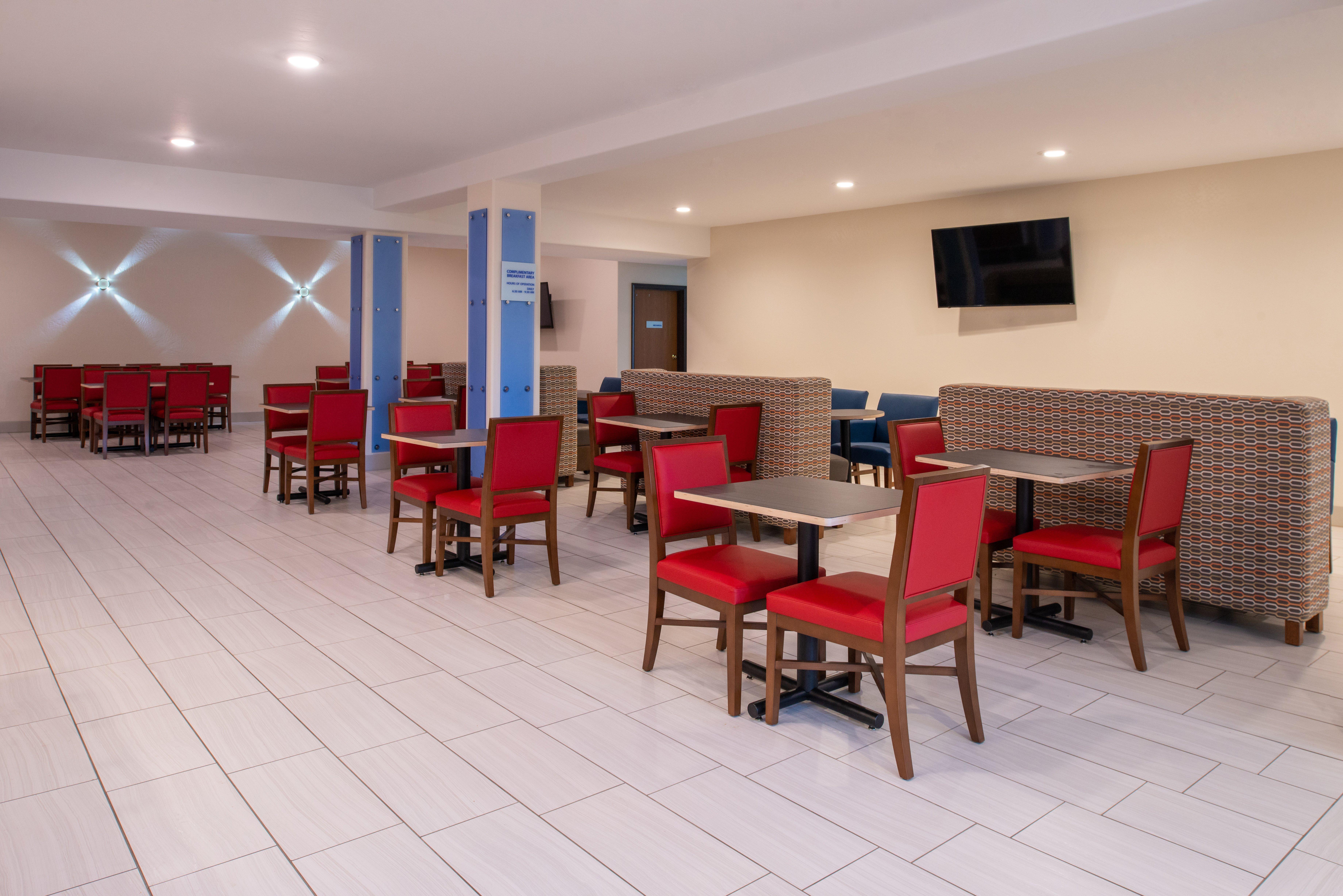 Holiday Inn Express Hotel & Suites Gunnison By Ihg Exterior photo