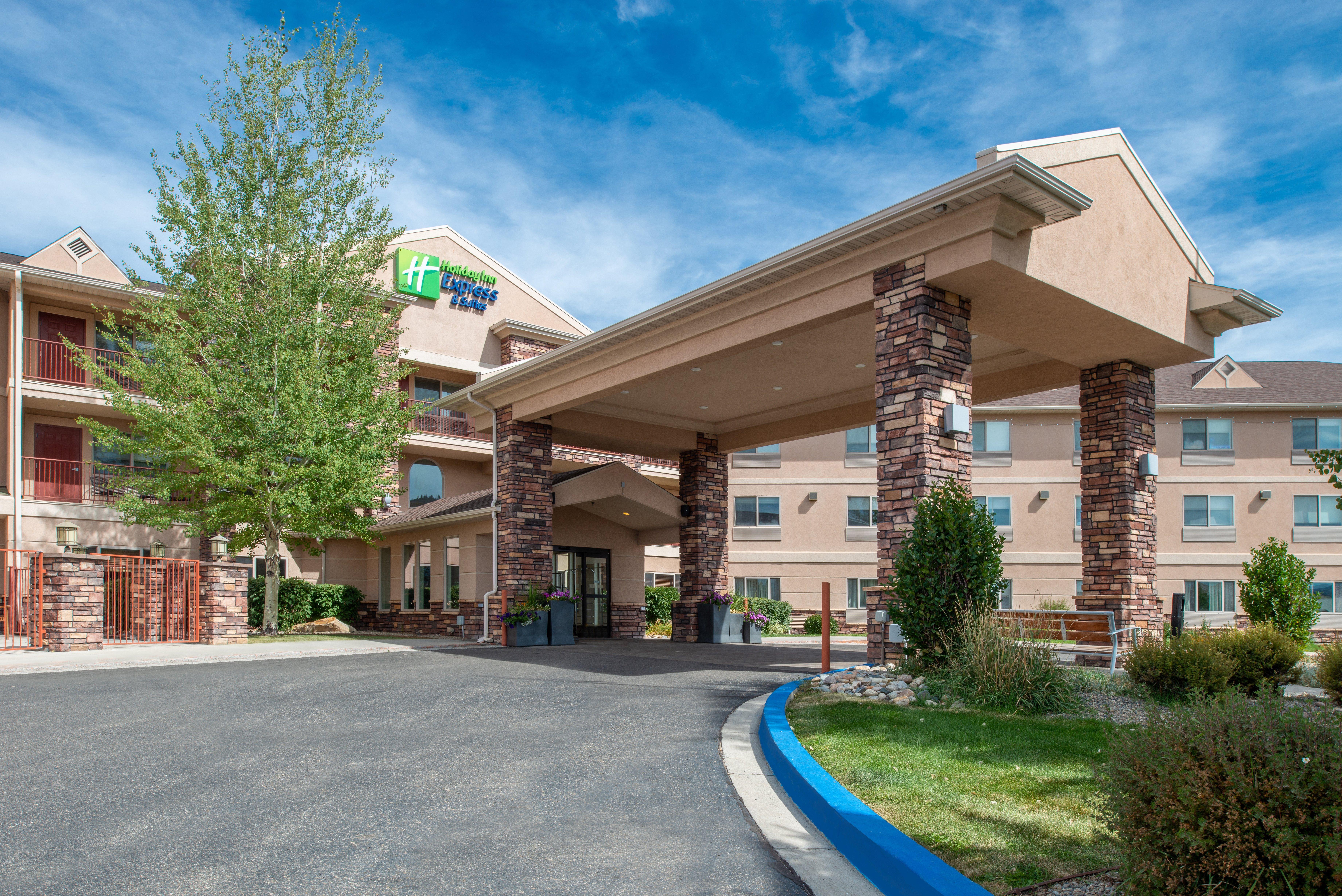 Holiday Inn Express Hotel & Suites Gunnison By Ihg Exterior photo