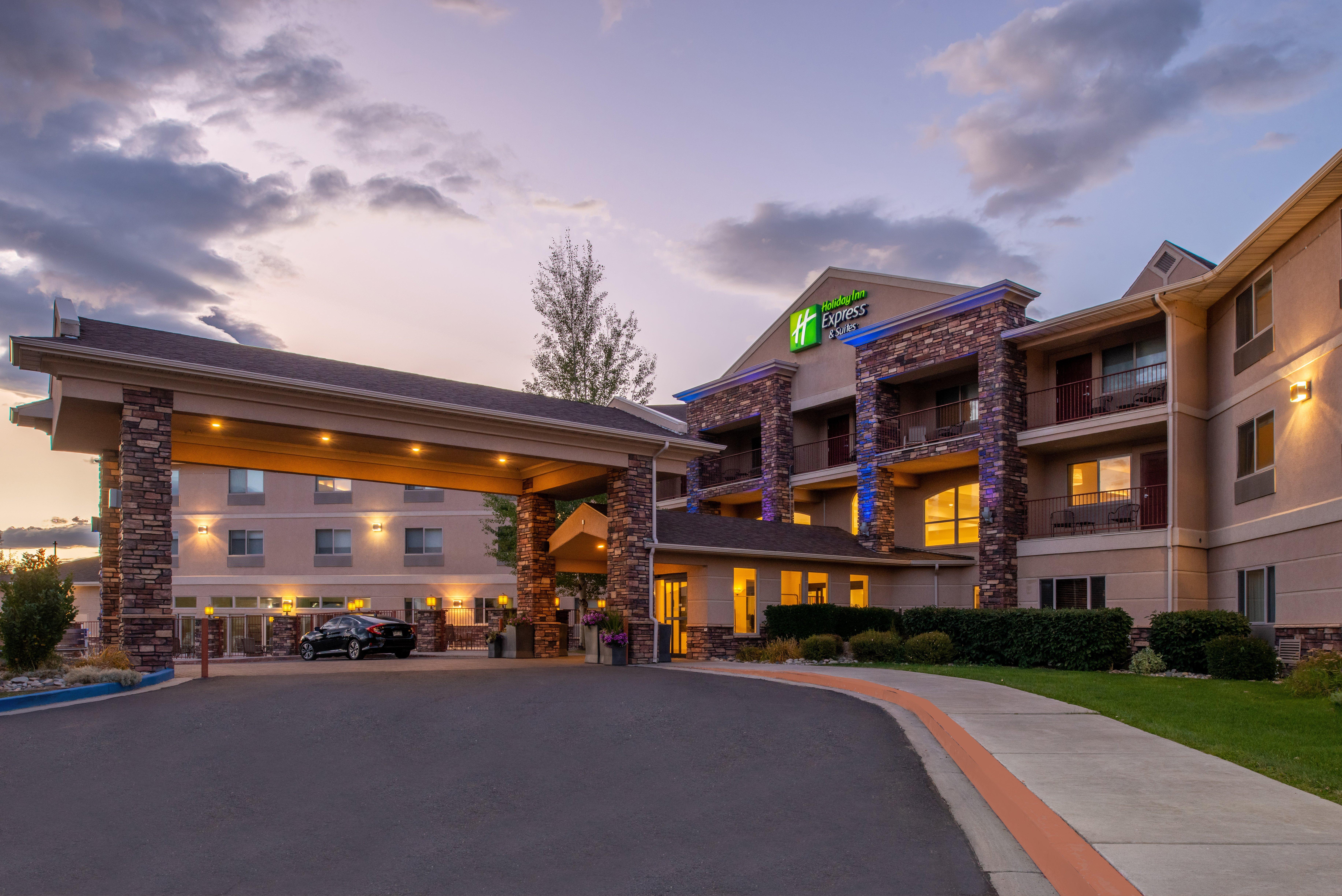 Holiday Inn Express Hotel & Suites Gunnison By Ihg Exterior photo