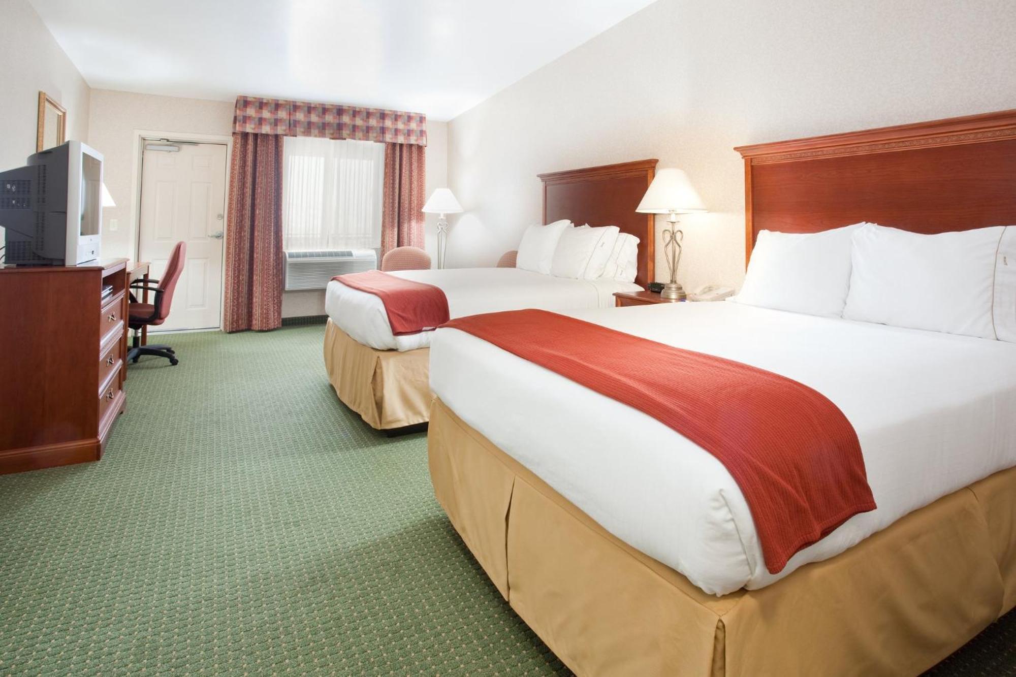 Holiday Inn Express Hotel & Suites Gunnison By Ihg Exterior photo